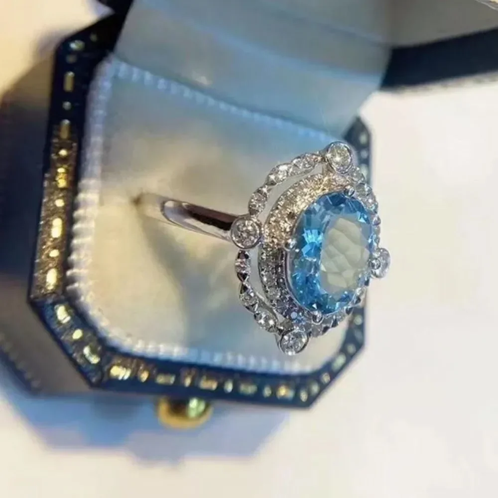 The Marina Statement Ring in Topaz and 925 sz 8